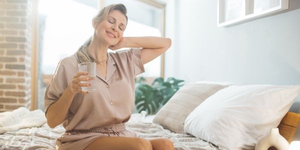 ¿Qué tomar de forma natural para equilibrar las hormonas femeninas?